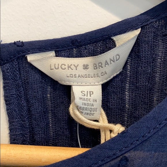 NEW Lucky Brand Women’s 2pc Top Bundle - Picture 4 of 14